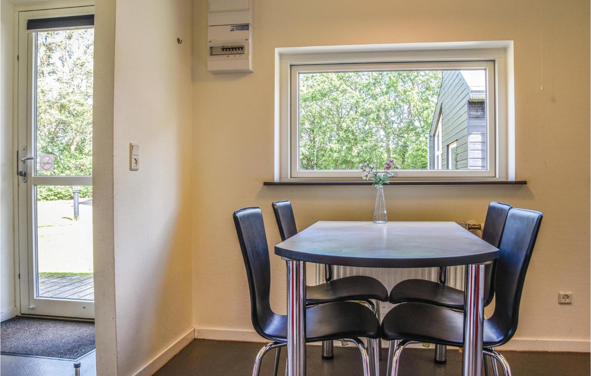 Awesome Home In Spjald With Wifi Bagian luar foto