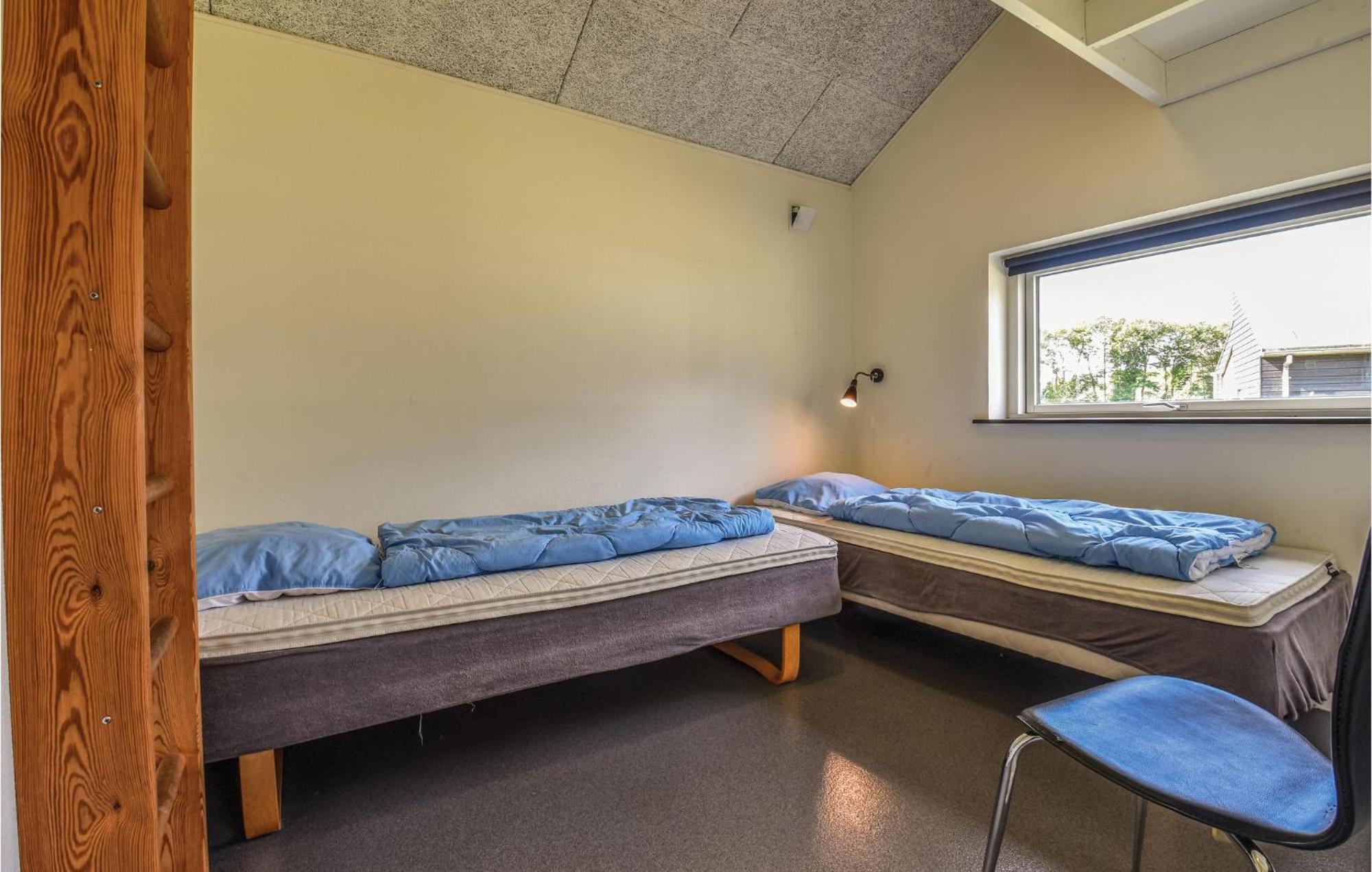 Awesome Home In Spjald With Wifi Bagian luar foto