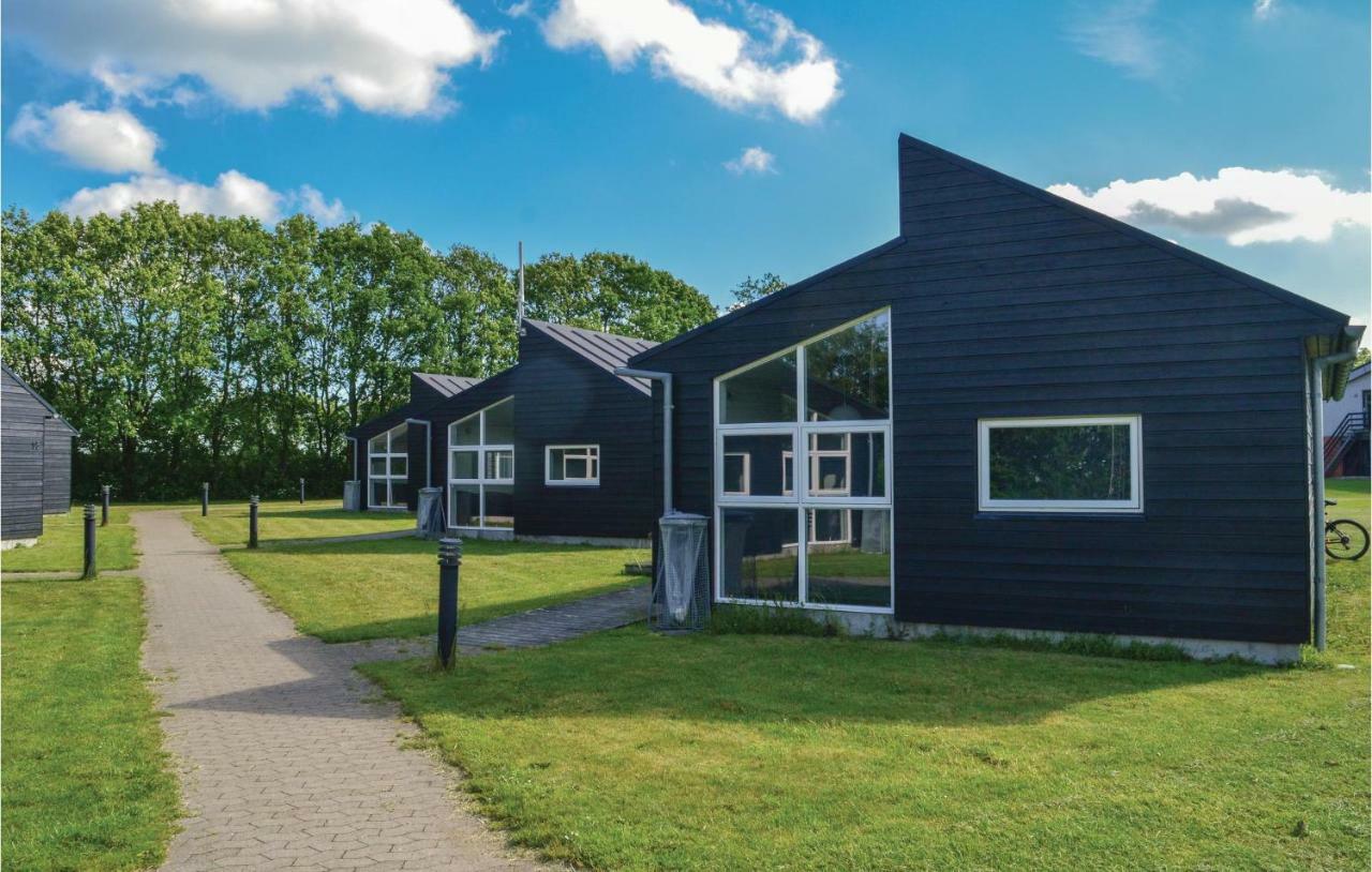 Awesome Home In Spjald With Wifi Bagian luar foto
